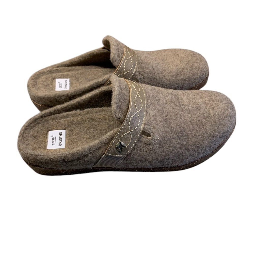 Earth Origins Women Sz.10 Aurora Janet Avoine Oatmeal Felt Mules Clogs NEW